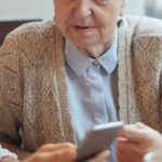 Otorgan la guarda judicial de una adolescente a su “abuela del corazón”