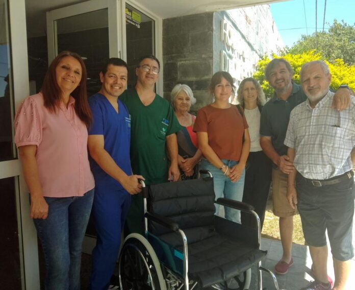 Entrega de silla de ruedas