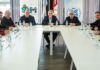 Llaryora presentó créditos por $30.000 millones para el campo